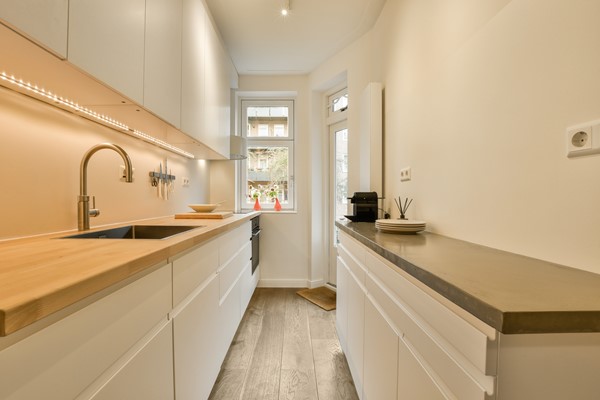 Photo - Sold: Baetostraat 7H, 1055 EP Amsterdam